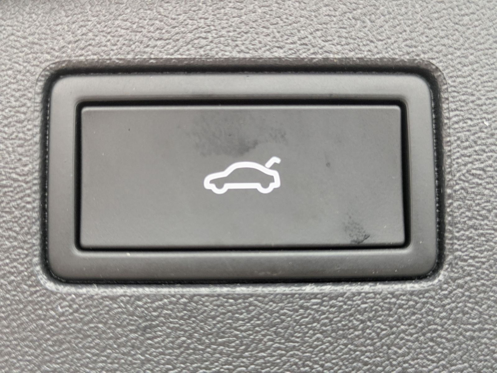 Fahrzeugabbildung Volkswagen Tiguan 2.0 TDI 4M R-Line PANO*H&K*AHK*MATRIX*20"