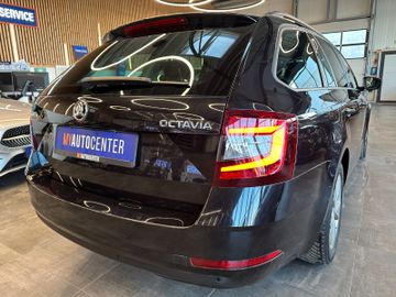 Skoda Octavia Combi Soleil *ACC*NAVI*PDC*SZHZ*APPLE*