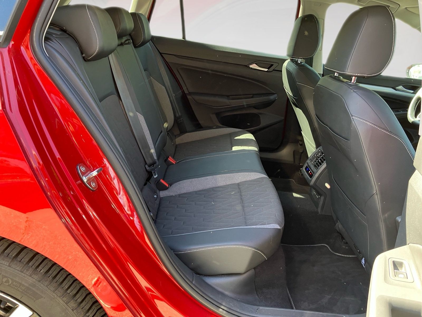 Volkswagen Golf - Bild 10