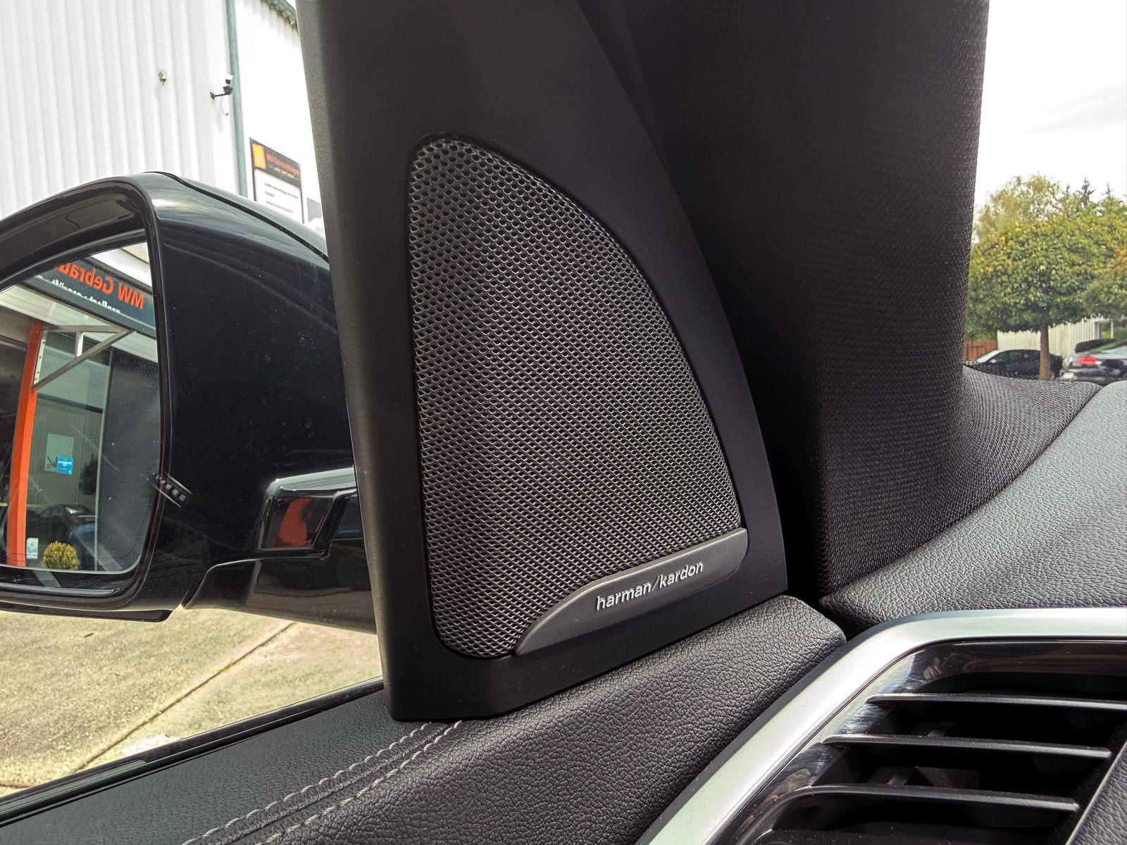 Fahrzeugabbildung BMW X5 xDrive40d M-Sport 360° AHK ACC Laser HUD AHK