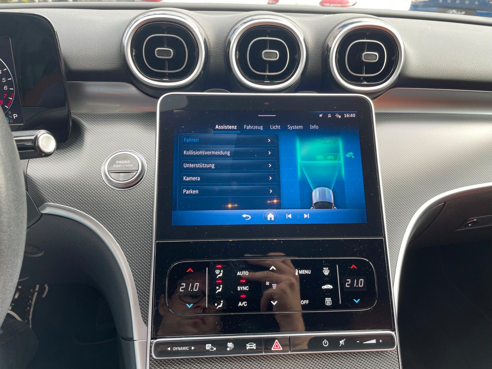 Fahrzeugabbildung Mercedes-Benz C 300 e T AVANTGARDE R-Kamera+TOTW+Carplay