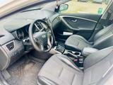 Hyundai i30 Style 1.6 CRDi 81kW  Automatik, Navi, 8 fach - Hyundai i30: Crdi Style