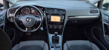 Volkswagen Golf - 11