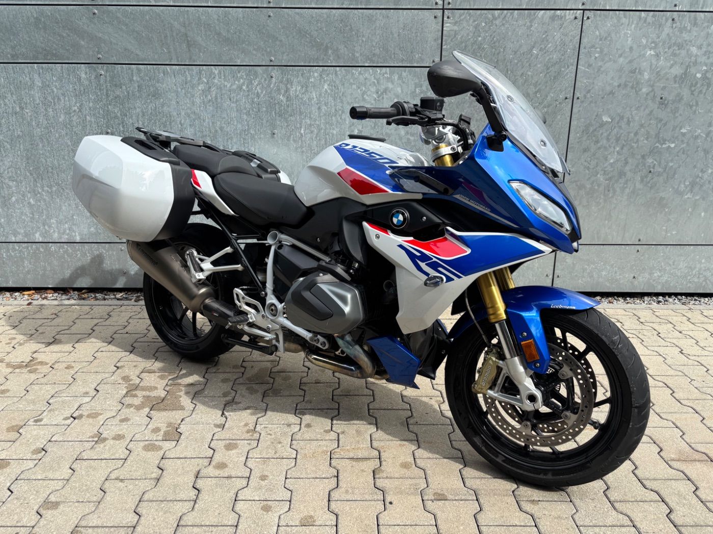 Fahrzeugabbildung BMW R 1250 RS Sport 3 Pakete Akrapovic Seitenkoffer
