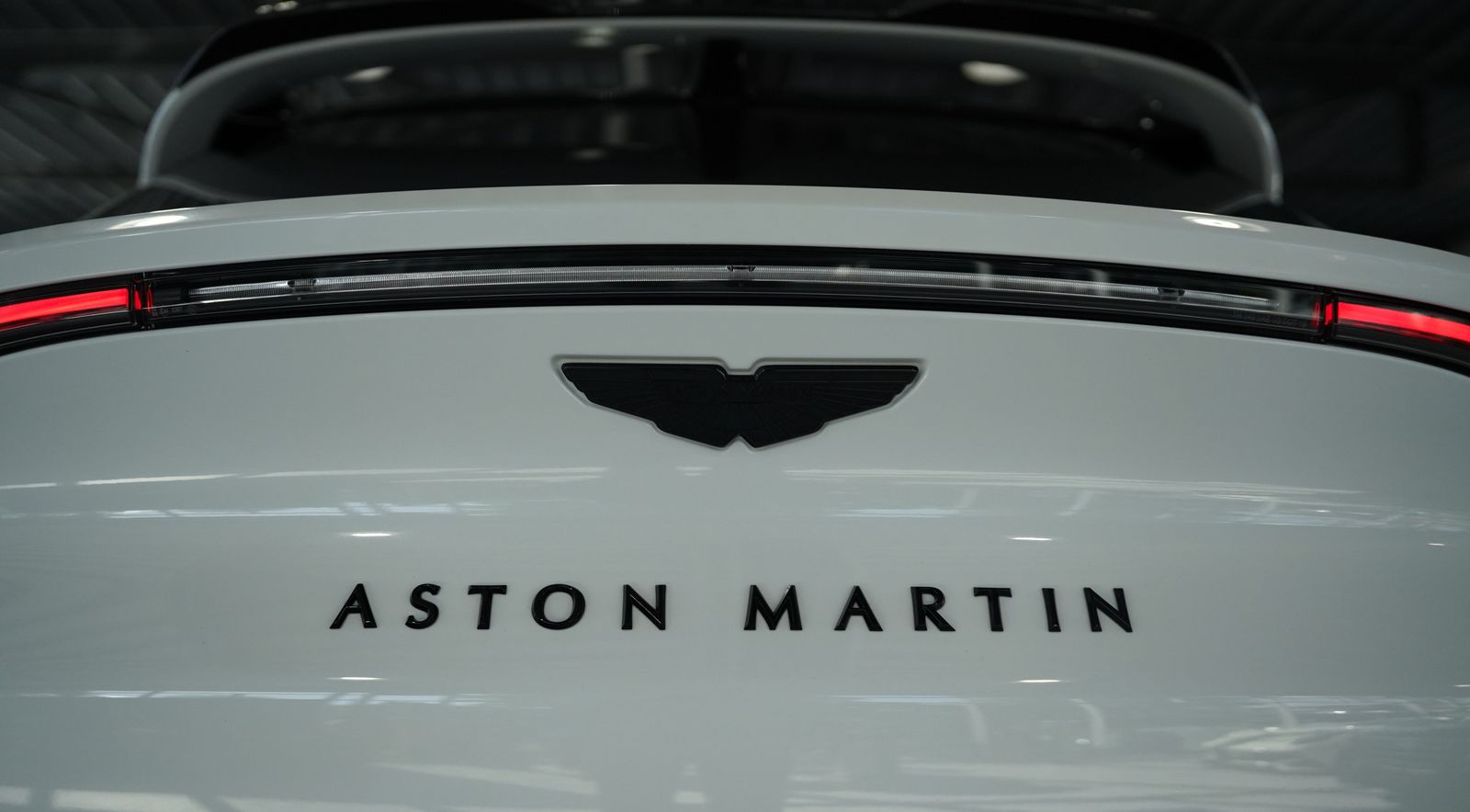 Aston Martin Dbx