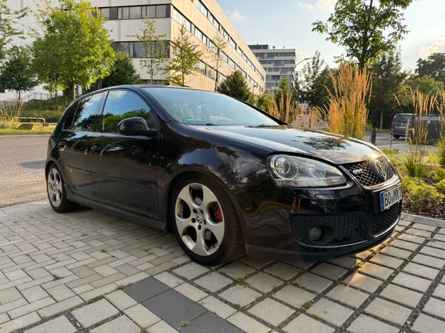 Volkswagen Golf  V 2.0 T-FSI GTI  - TÜV Neu