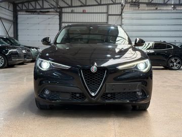 Alfa-Romeo Stelvio - 2
