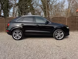 Audi Q3 2.0 TFSI Quattro Leder Navi Keyless SHZ - Audi Q3: Schwarz