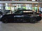 BMW 318i M Sport, Apple Car Play, DAB, Leder! - BMW 318 mit Benzin-Antrieb: Schwarz, Leder