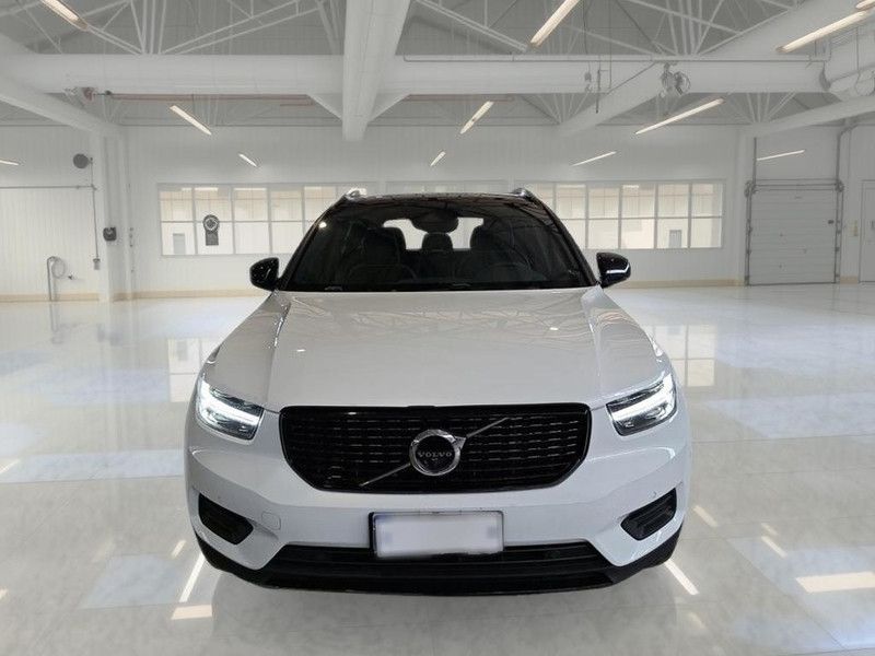 Volvo VOLVO XC40 T4 PLUG-IN HYBRID AUTO RECHARGE R-DES imagem 2