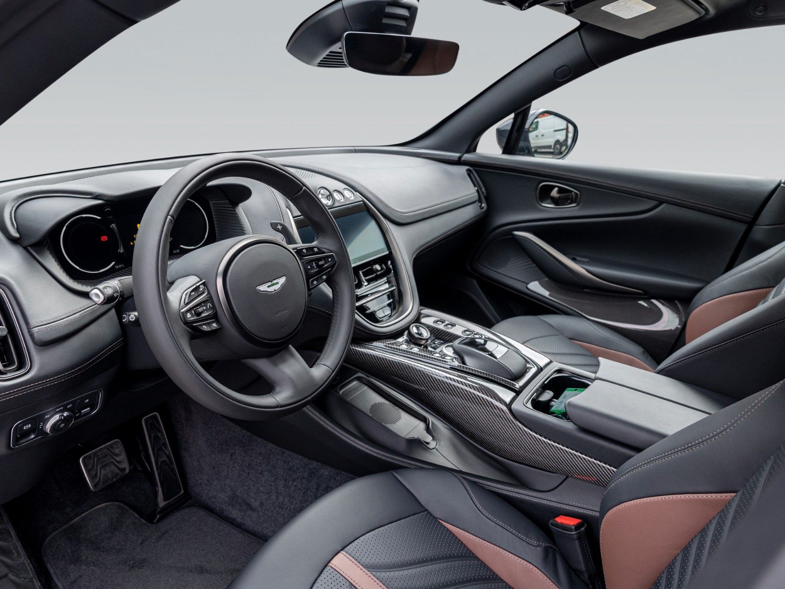 Aston Martin DBX707 | Carbon Trim | Privacy Glass foto 5