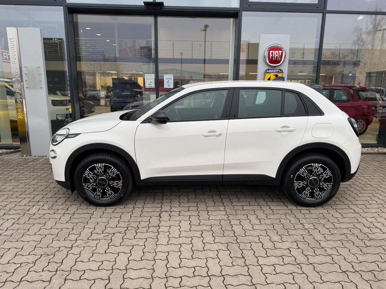 Fiat 600 1.2 110 Hybrid Business Edition_Viele Extras imagem 2