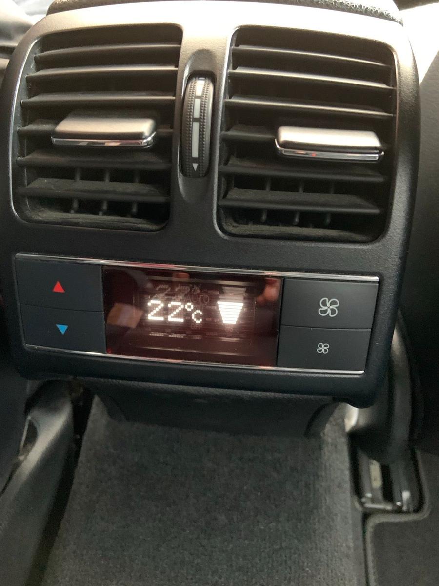Mercedes-Benz 220 2011 — photo 10
