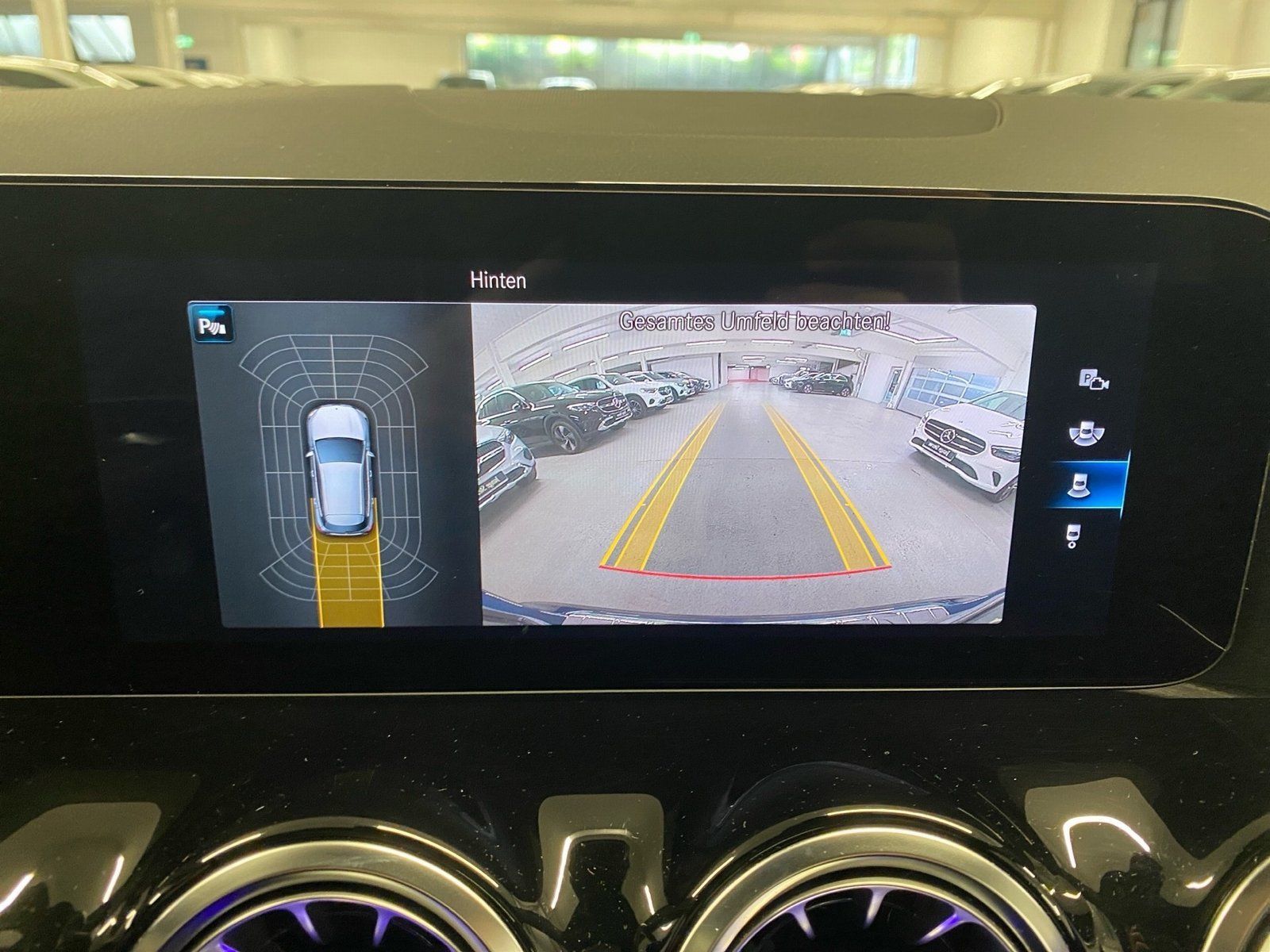 Fahrzeugabbildung Mercedes-Benz GLA 250 4M AMG*AHK*Pano*Totwinkel*Kam*Easy-Pack*
