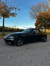 Mazda MX-5 1.5 SKYACTIV-G 131 Sakura Sakura - Mazda MX-5 mit Schiebedach
