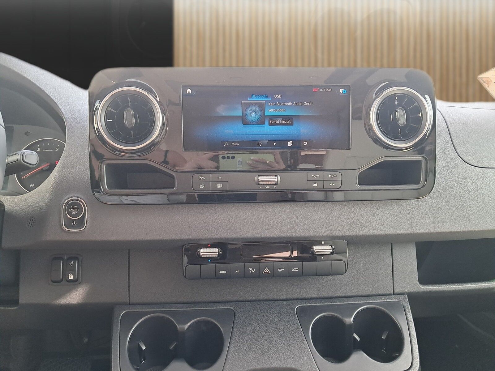Fahrzeugabbildung Eura Mobil Contura CT 766 EF Mod 2025 Fahrassistenz Markise