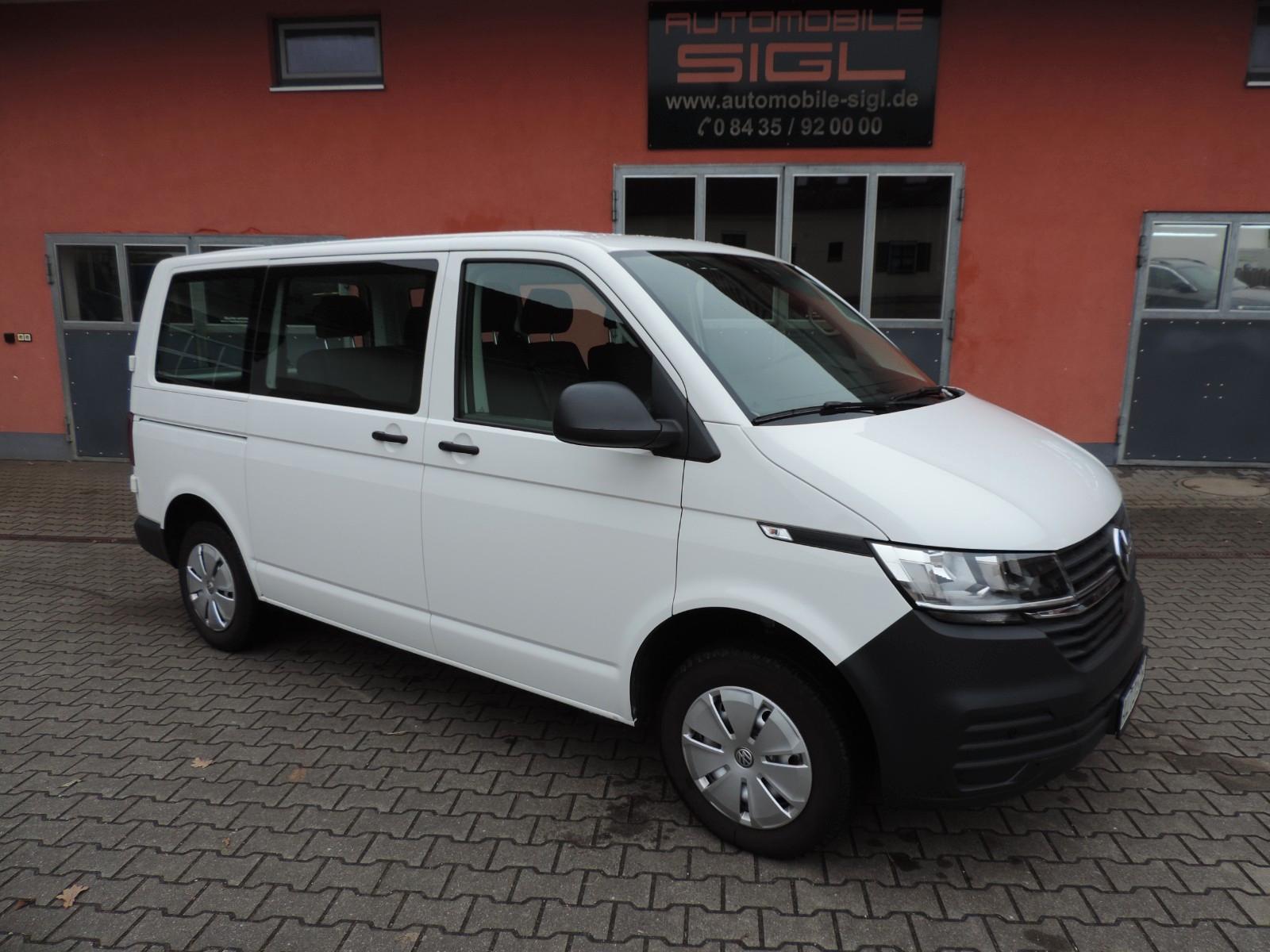 Volkswagen T6 Kombi Transporter 6 Sitzer*PDC*AHK*S-Heizung*