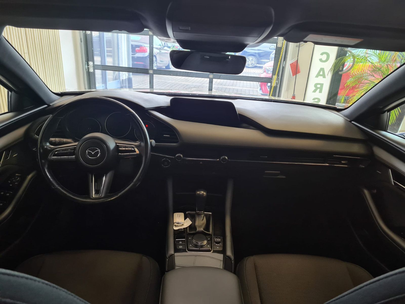 Fahrzeugabbildung Mazda 3 / NAVI / 1. Hand / 8-fach-bereift / BOSE