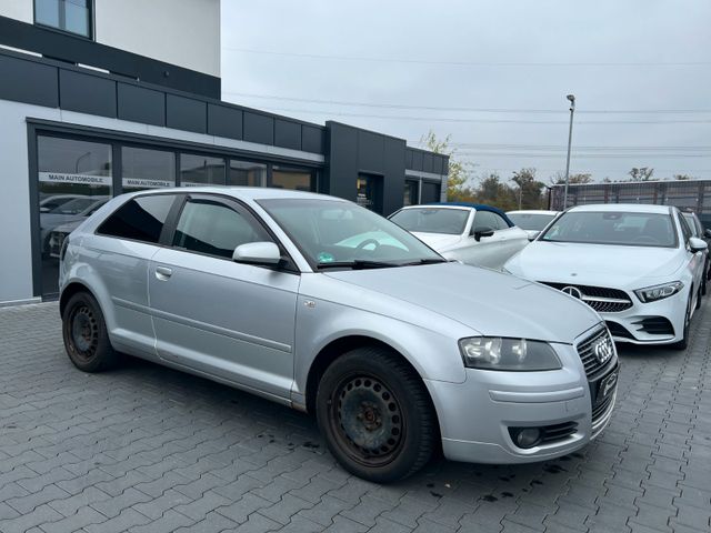 Audi A3 1.6 FSI Attraction *Einparkhilfe *Sitzheizung