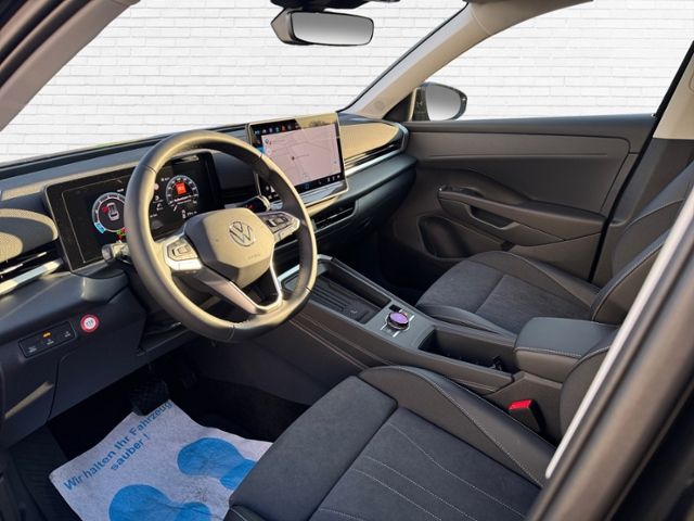 Fahrzeugabbildung Volkswagen T-Roc Style 1.5 l eTSI 150 PS DSG - NAVI*PANO*AP