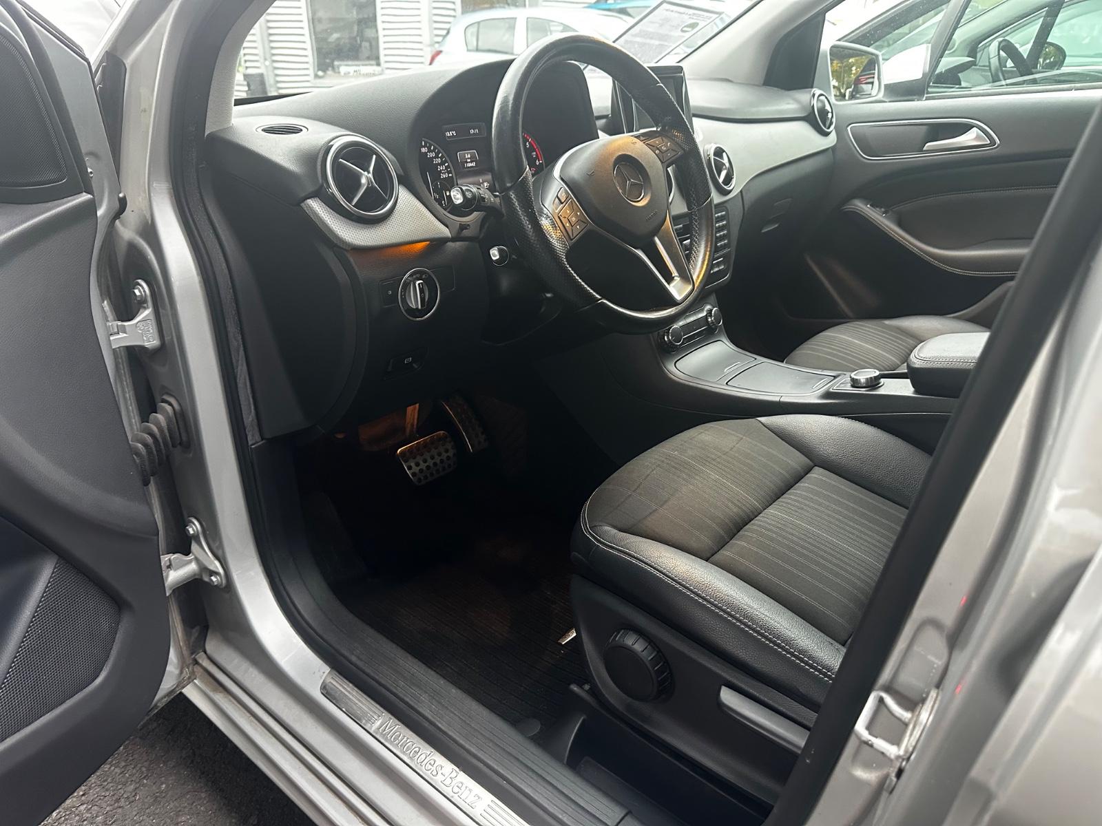 Mercedes-Benz B -Klasse B 180 CDI  AUTOMATIK+1.HAND+PDC+AHK