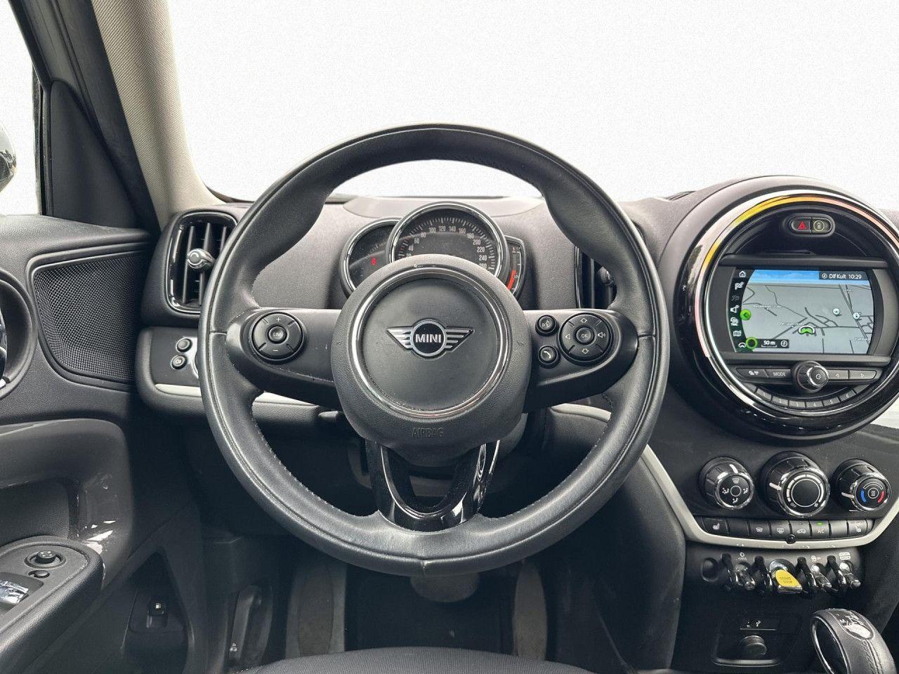 MINI Cooper SE Countrym. ALL4 HUD,Navi,PDC,SHz,CarPl.
