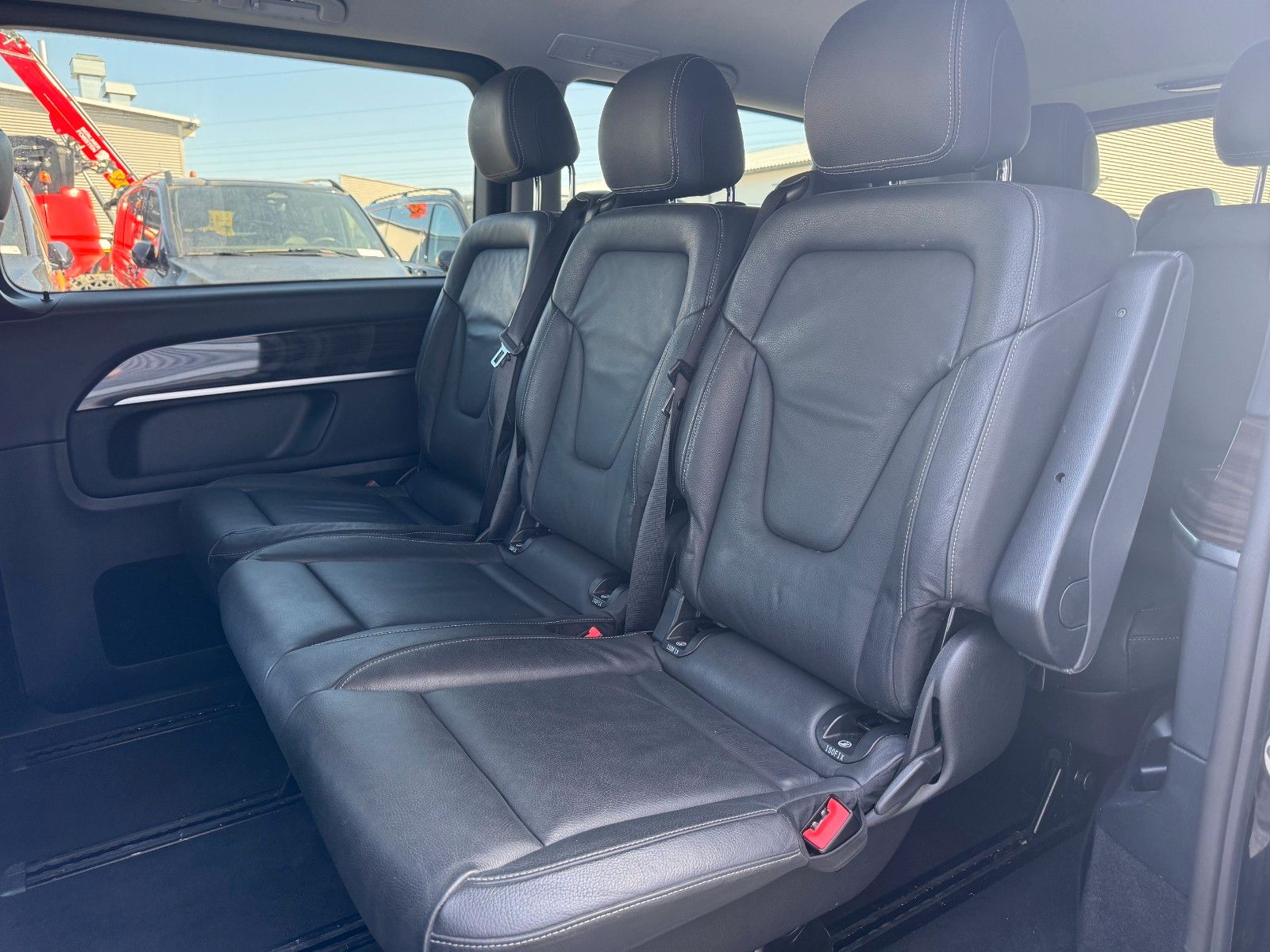 Fahrzeugabbildung Mercedes-Benz V 300 d AVA Extral AIRMATIC Stdheiz 360Kamera