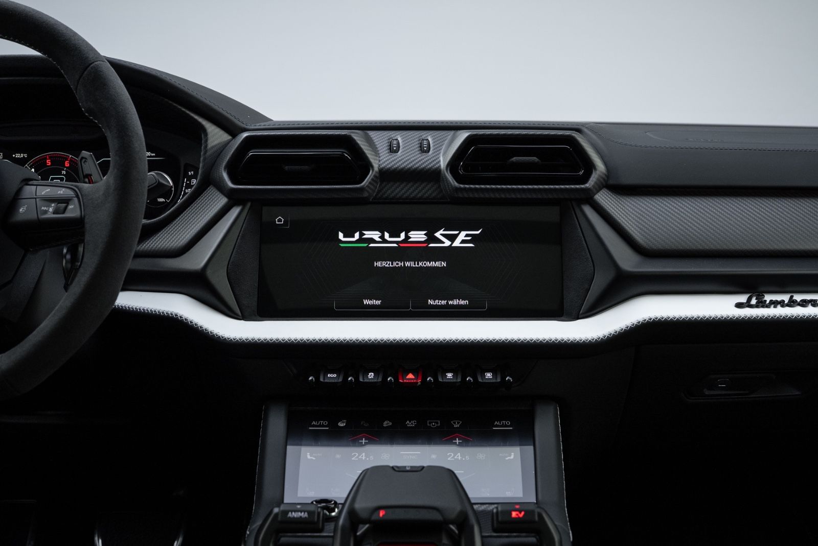 Fahrzeugabbildung Lamborghini Urus SE AKRAPOVIC/CARBON/PANO/B&O/FULL PPF