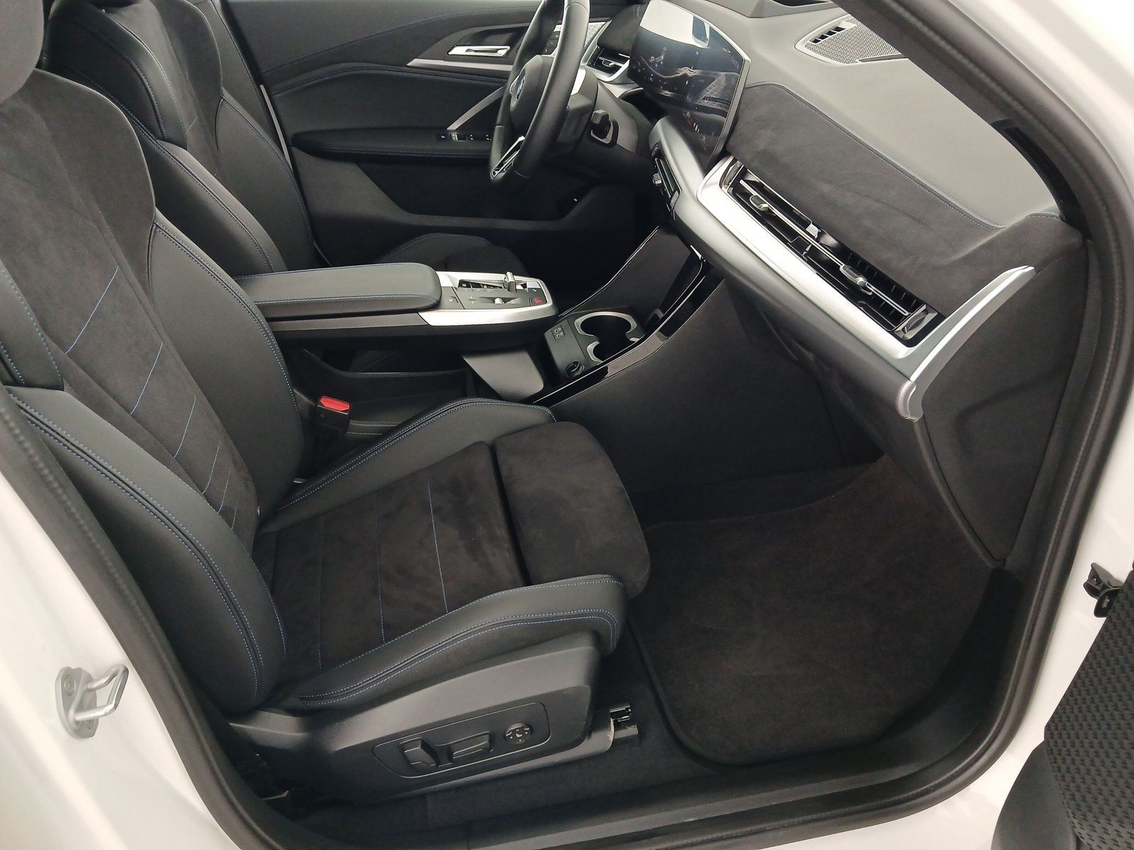 BMW iX2 - Bild 9