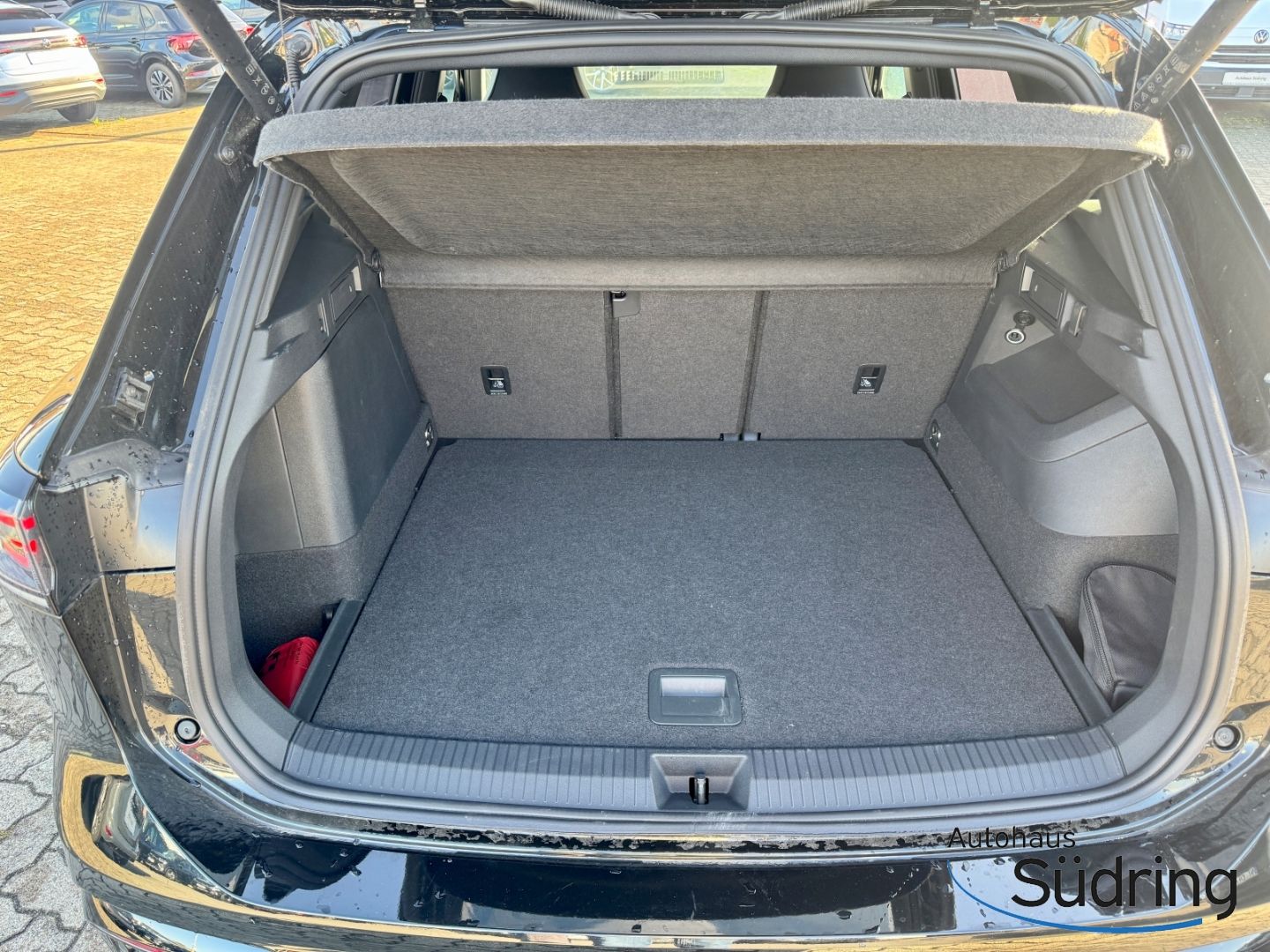 Tiguan 1,5 TSI eHybrid R-Line DSG AHK Navi