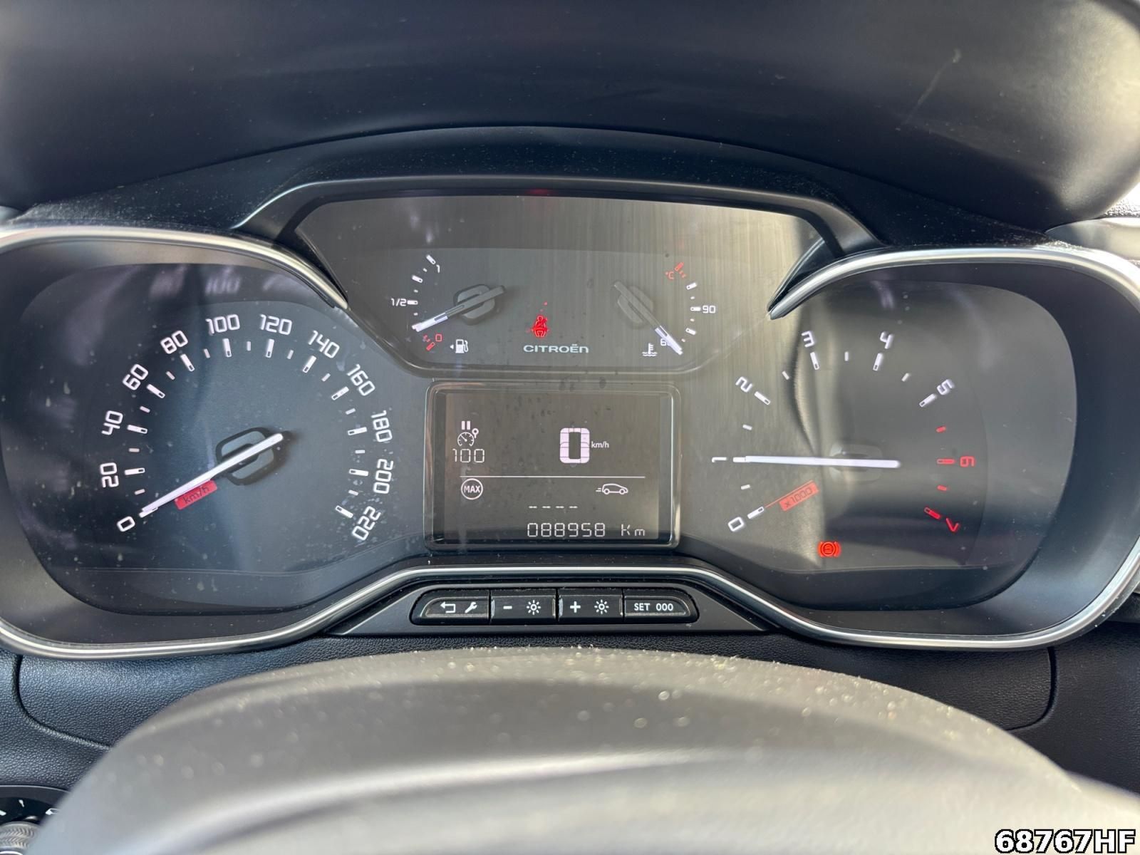 Fahrzeugabbildung Citroën C3 Shine Pack 1.2 PureTech 81kW *NAVI*SHZ*KAMER