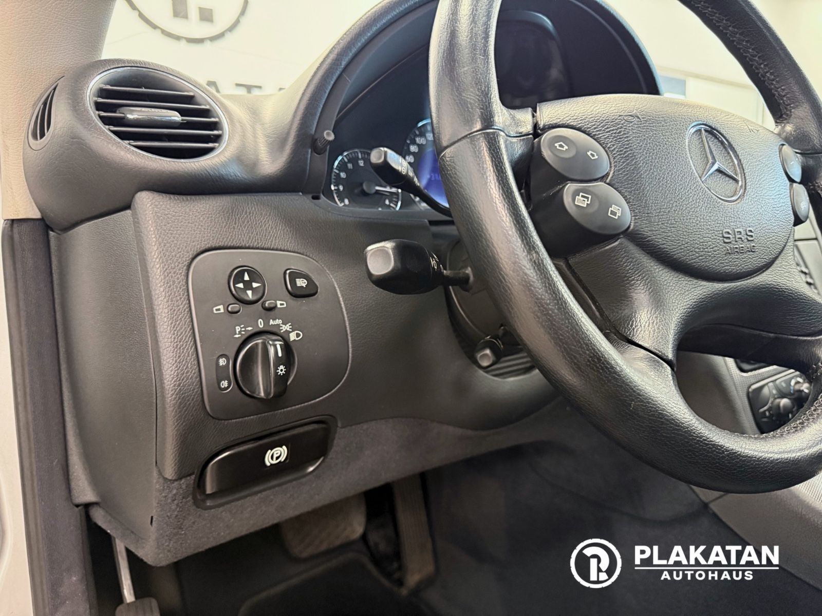 Fahrzeugabbildung Mercedes-Benz CLK 200 Cabrio Leder Memory Bi-Xenon MB-Service