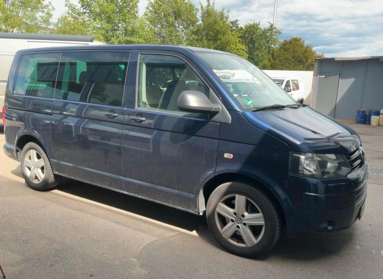 Volkswagen T5 Multivan 2.0 140PS/AHK/NAVI/SitzHZ./Tempomat