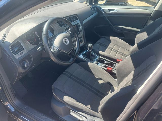 1.6 TDI *Panorama*Standheizung*Kamera*Navi*TOP*