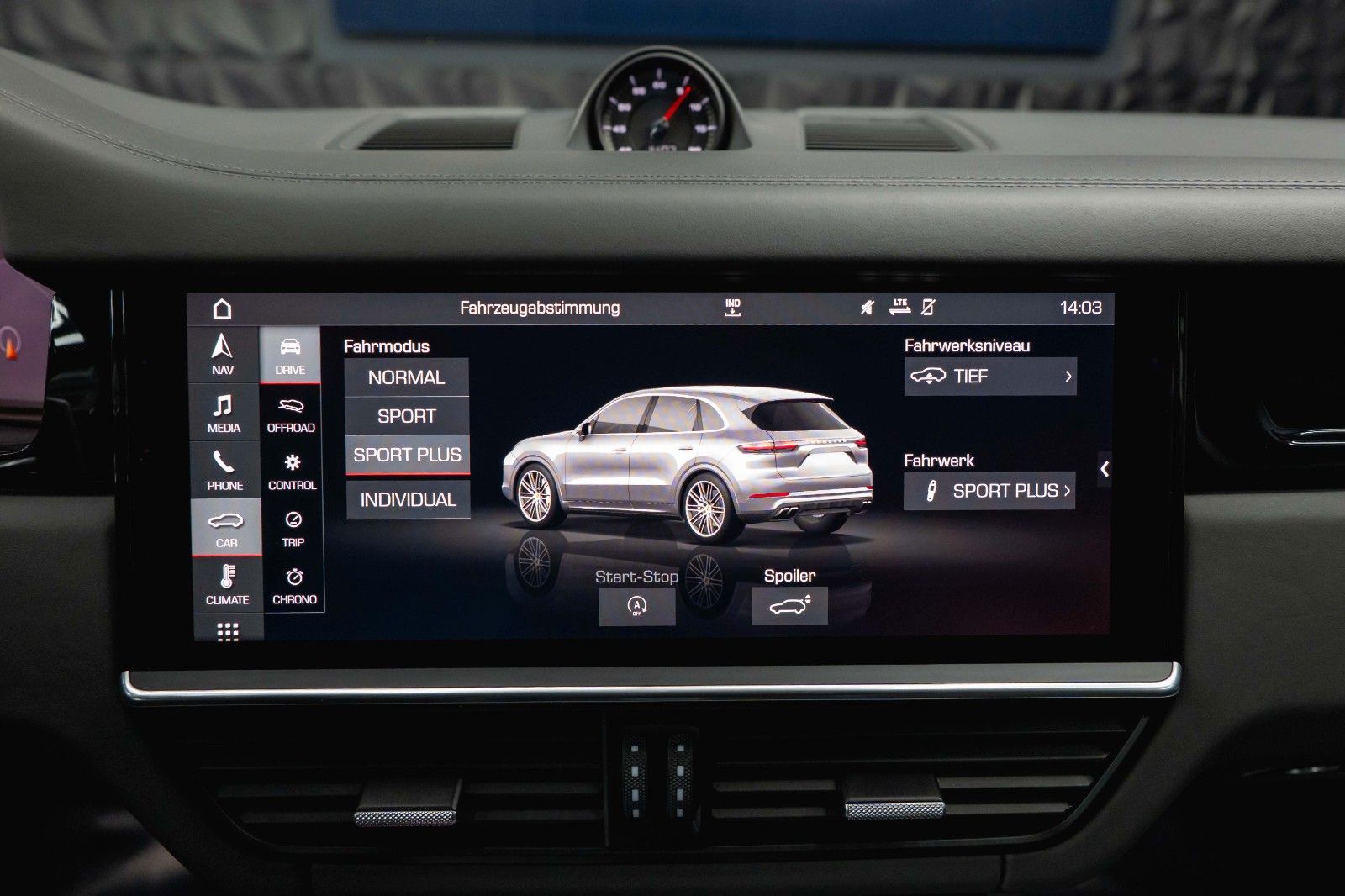 Fahrzeugabbildung Porsche Cayenne Turbo V8 Sport Chrono Black *ACC*LED*