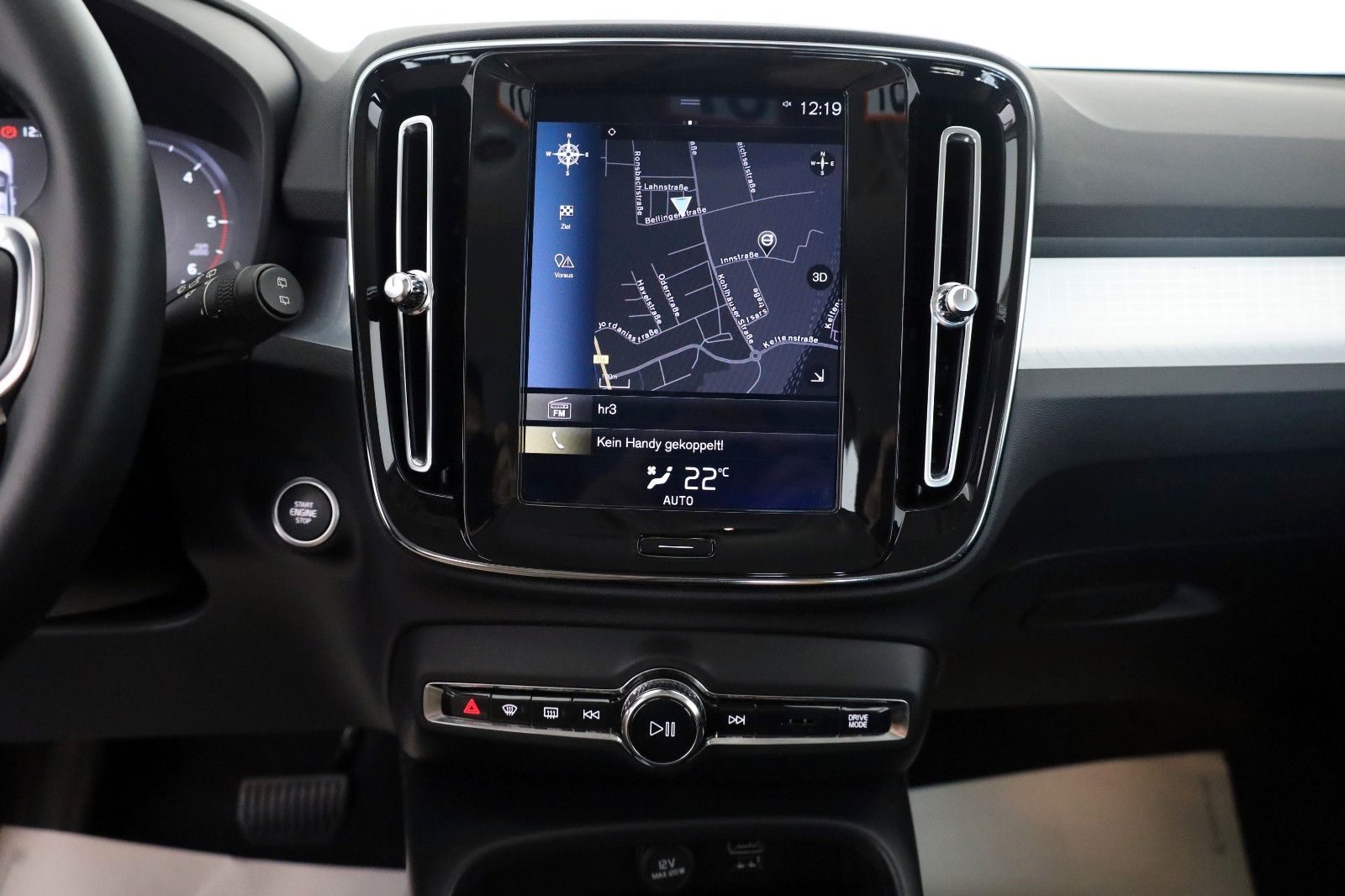 Fahrzeugabbildung Volvo XC40 Momentum Pro,T.Leder,Navi,LED,Kamera,