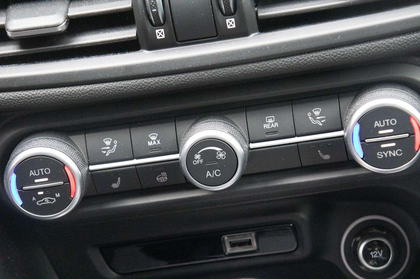 Fahrzeugabbildung Alfa Romeo Giulia Competizione MY23 2.0 Q4 vom AR Vertragsh