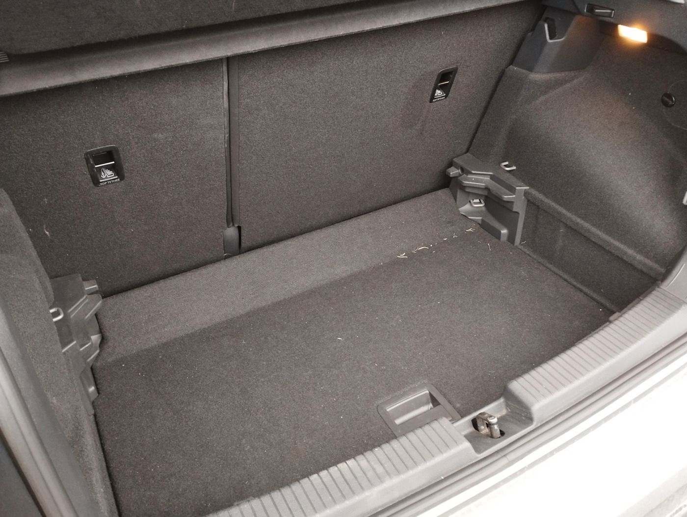 Fahrzeugabbildung Volkswagen T-Cross 1.0 United AHK ACC PDC Klimaautom. Allw