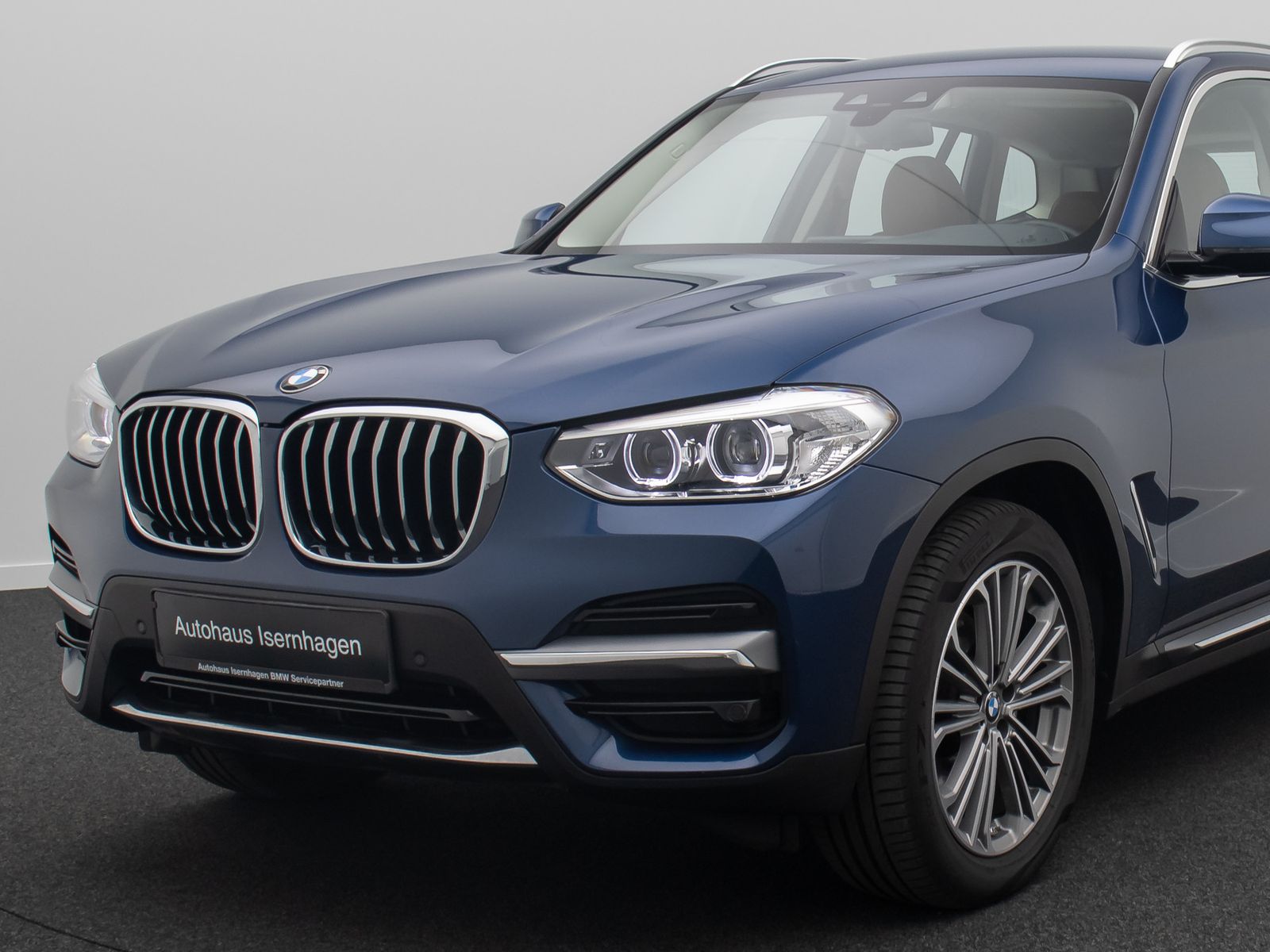 Fahrzeugabbildung BMW X3 xD20d LuxuryLine Alarm DAB Sport Leder 19Zoll