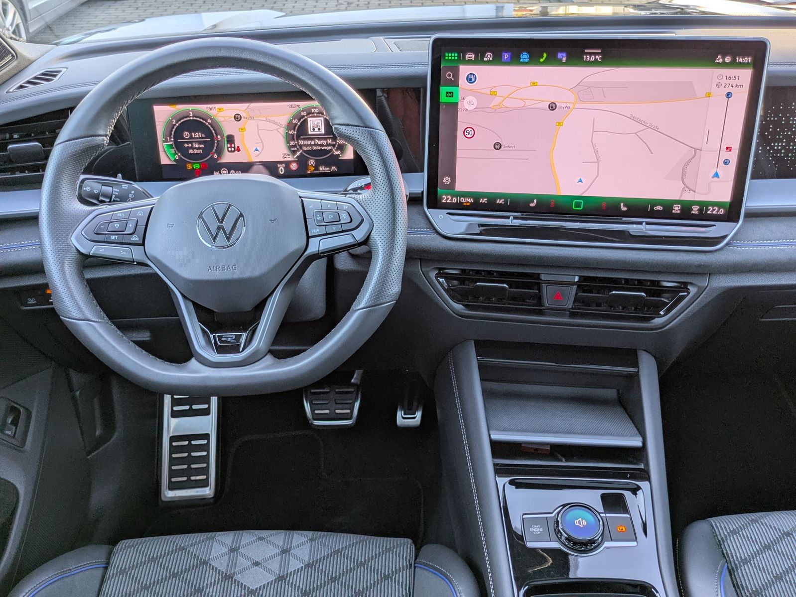 Fahrzeugabbildung Volkswagen Tayron 2.0 TDI 4M R-Line BLACK*7Si*MATRIX*PANO