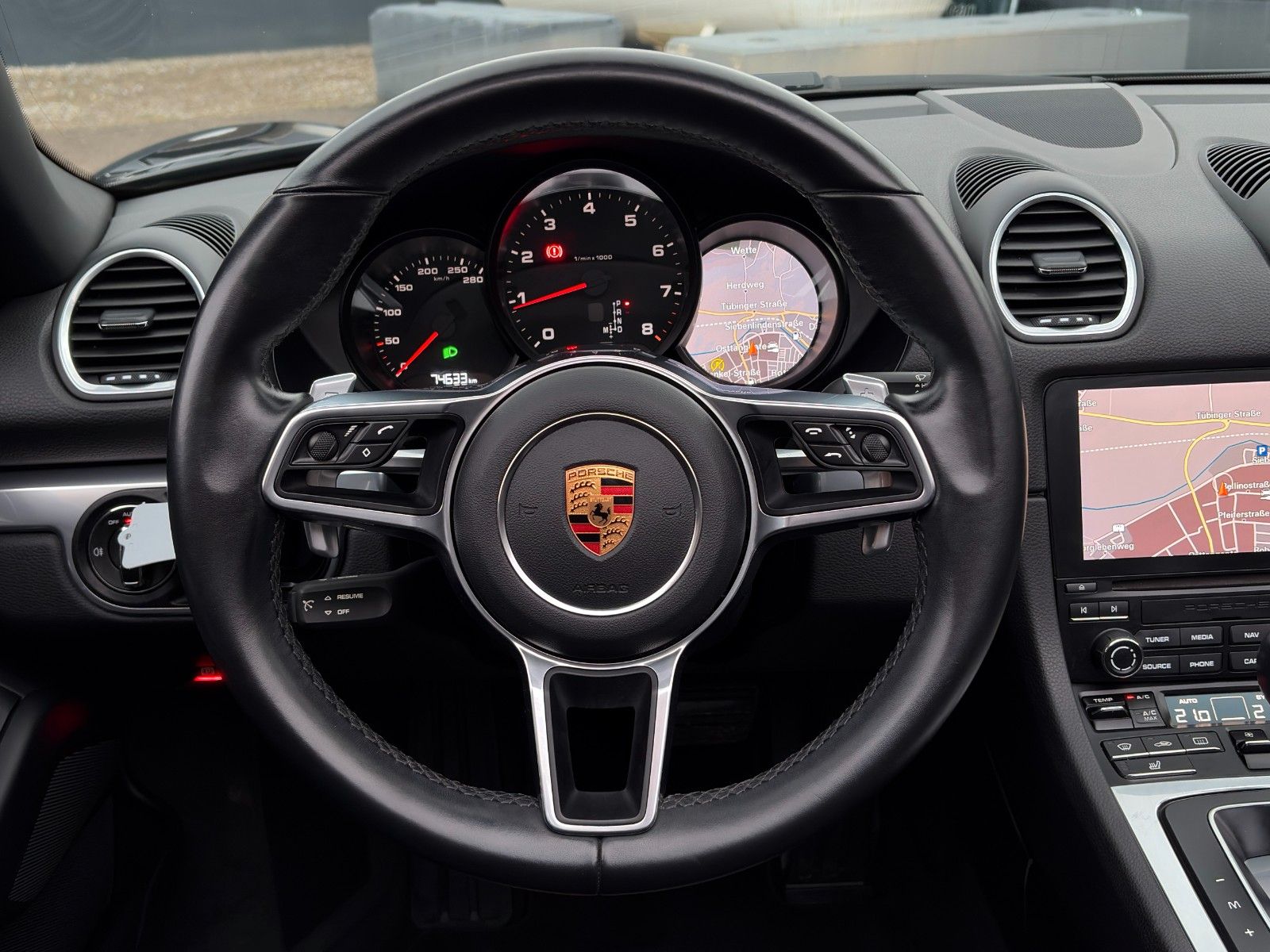 Fahrzeugabbildung Porsche 718 Boxster Sport PASM NAV CarPlay LHZ SHZ 20"