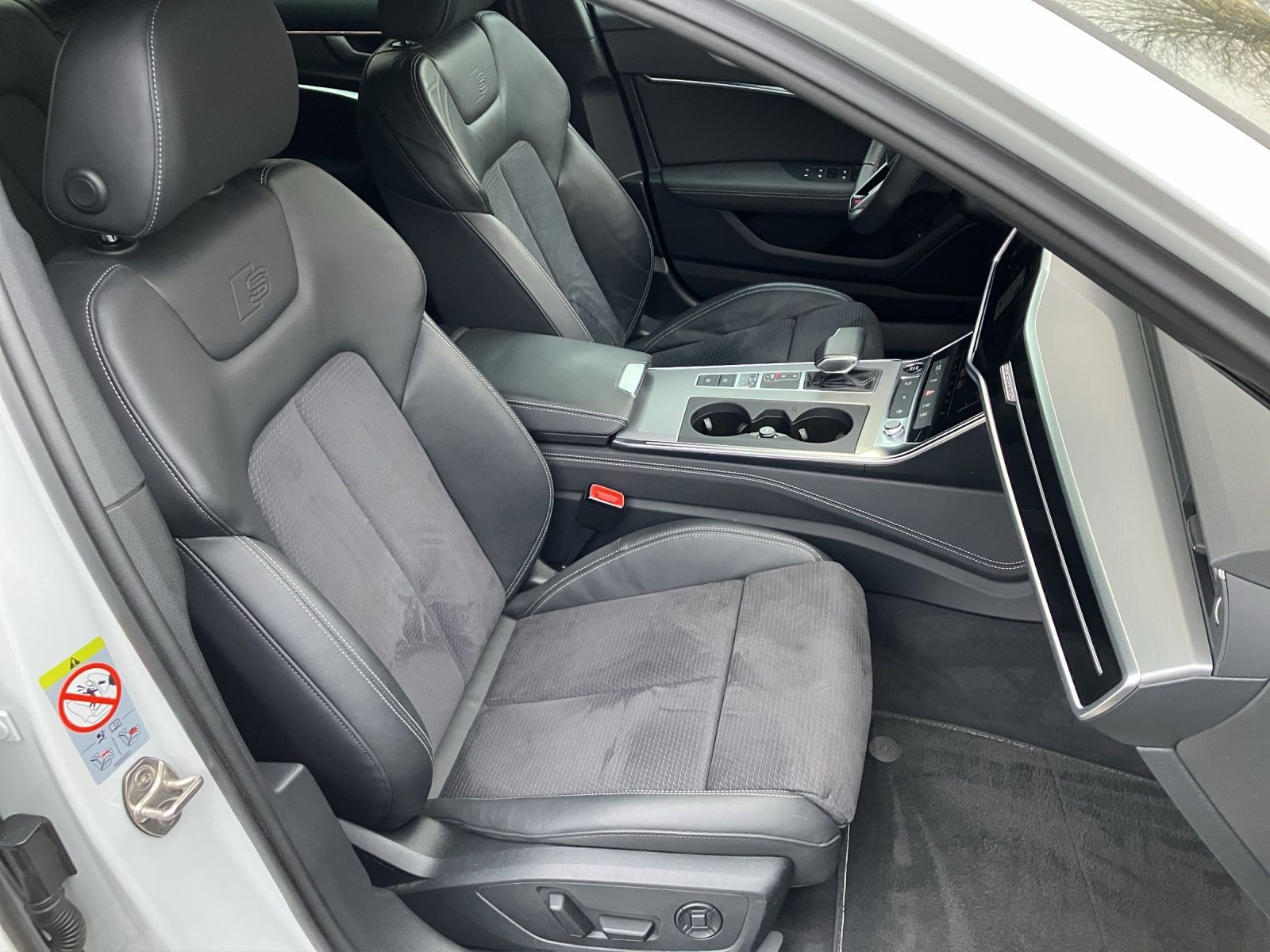 Fahrzeugabbildung Audi A6 Avant 50 TDI quattro sport AHZV HD Matrix Hea