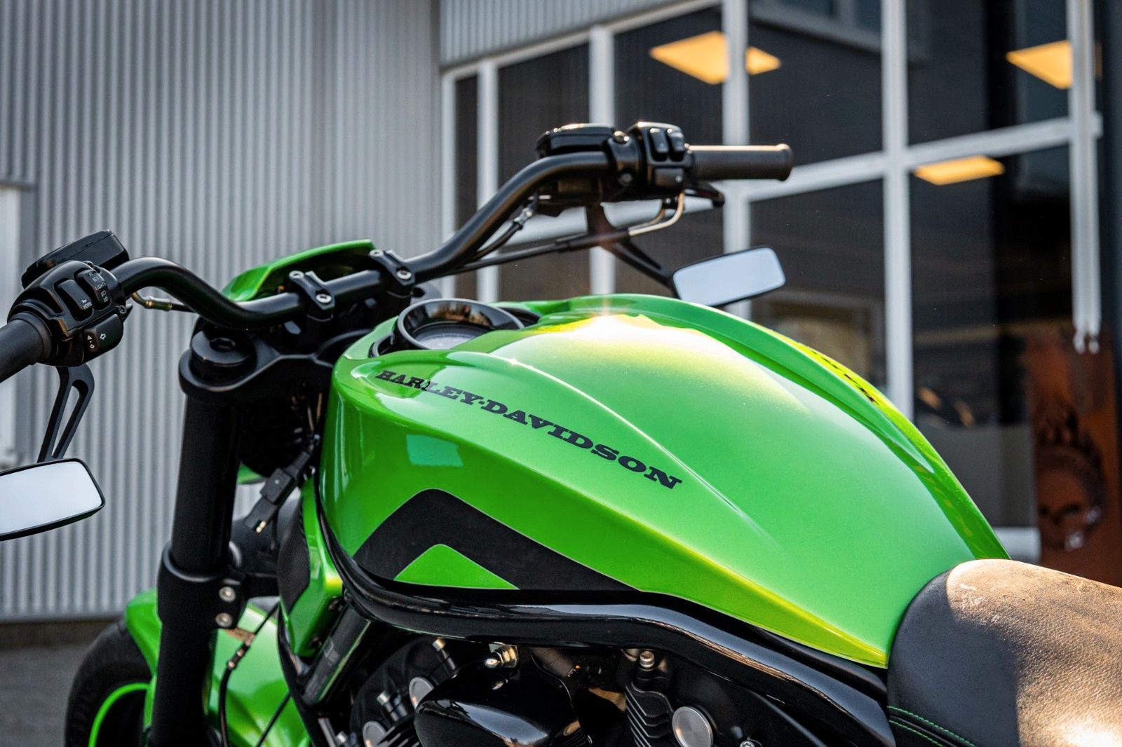 Fahrzeugabbildung Harley-Davidson NIGHT ROD SPECIAL VRSCDX - 69-CUSTOMS