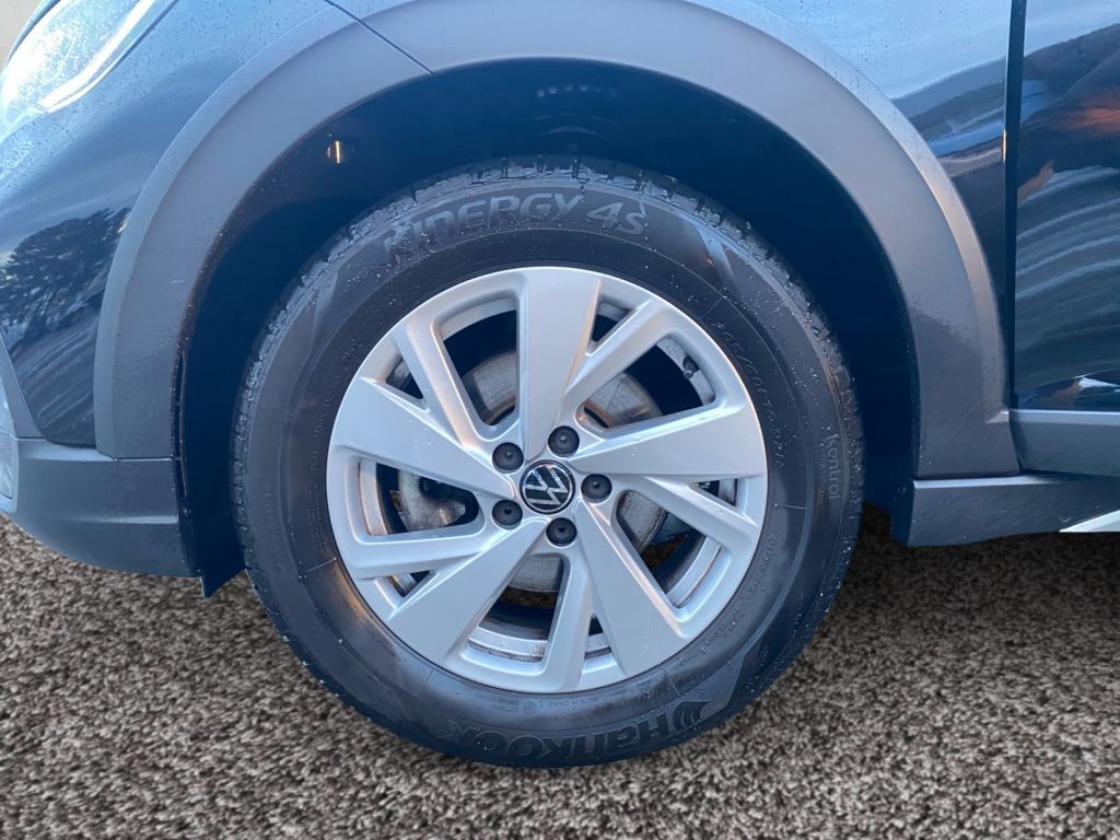 Fahrzeugabbildung Volkswagen Taigo 1.0 TSI Life *3 Jahre Anschlussgarantie*