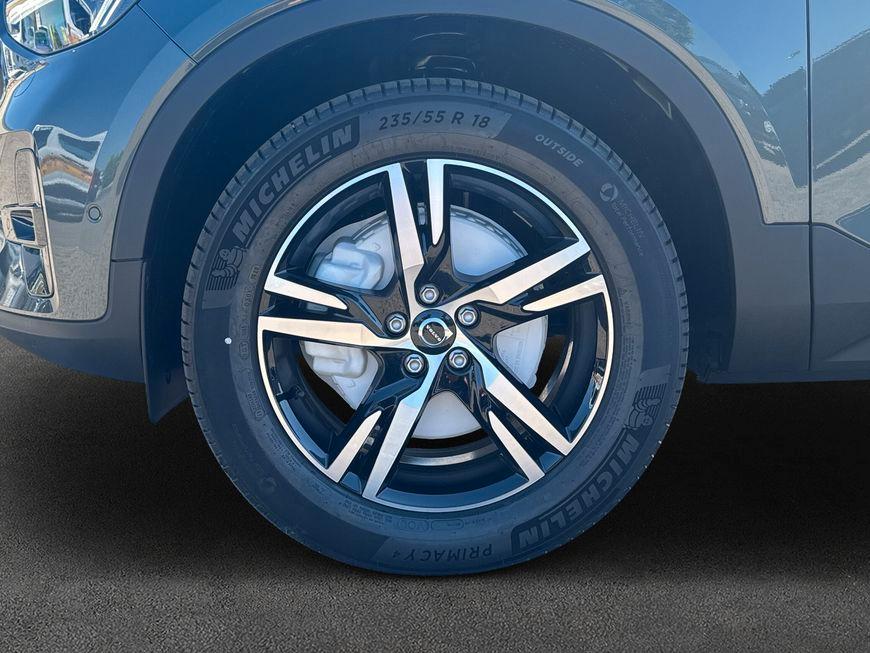 Volvo XC40 B3 B DKG Plus Dark 120 kW, 5-türig