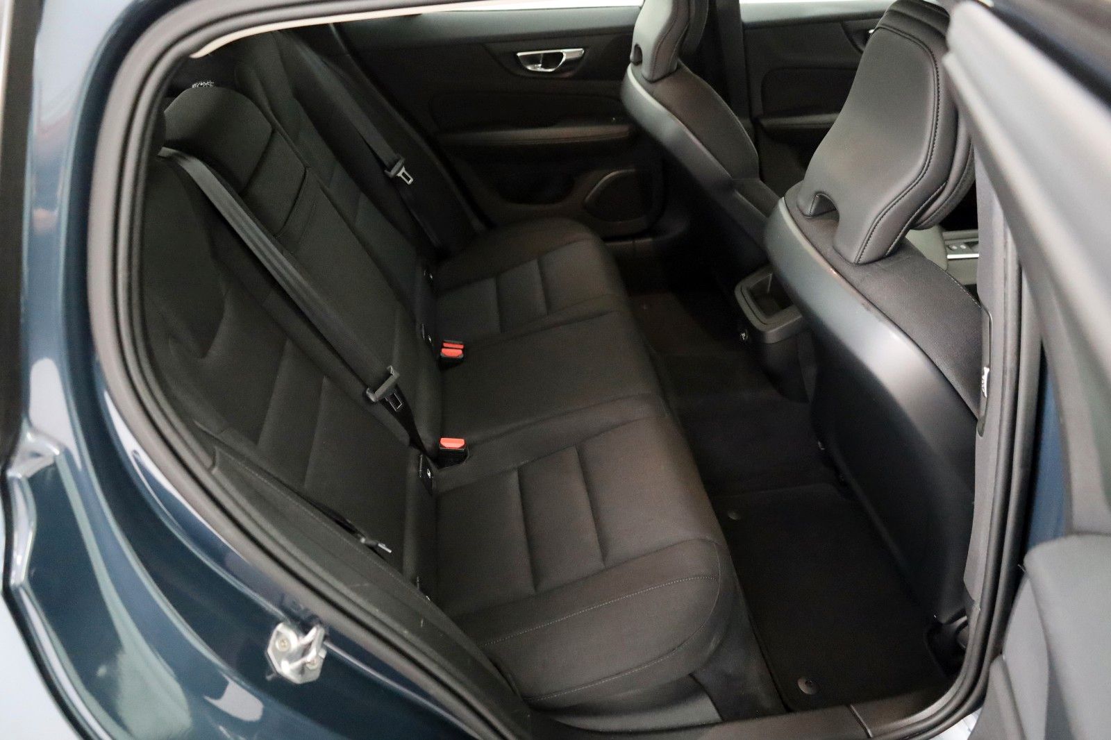 Fahrzeugabbildung Volvo V60 ,Navi,LED, PDC, 2 Zonen-Klima, 1.Hand