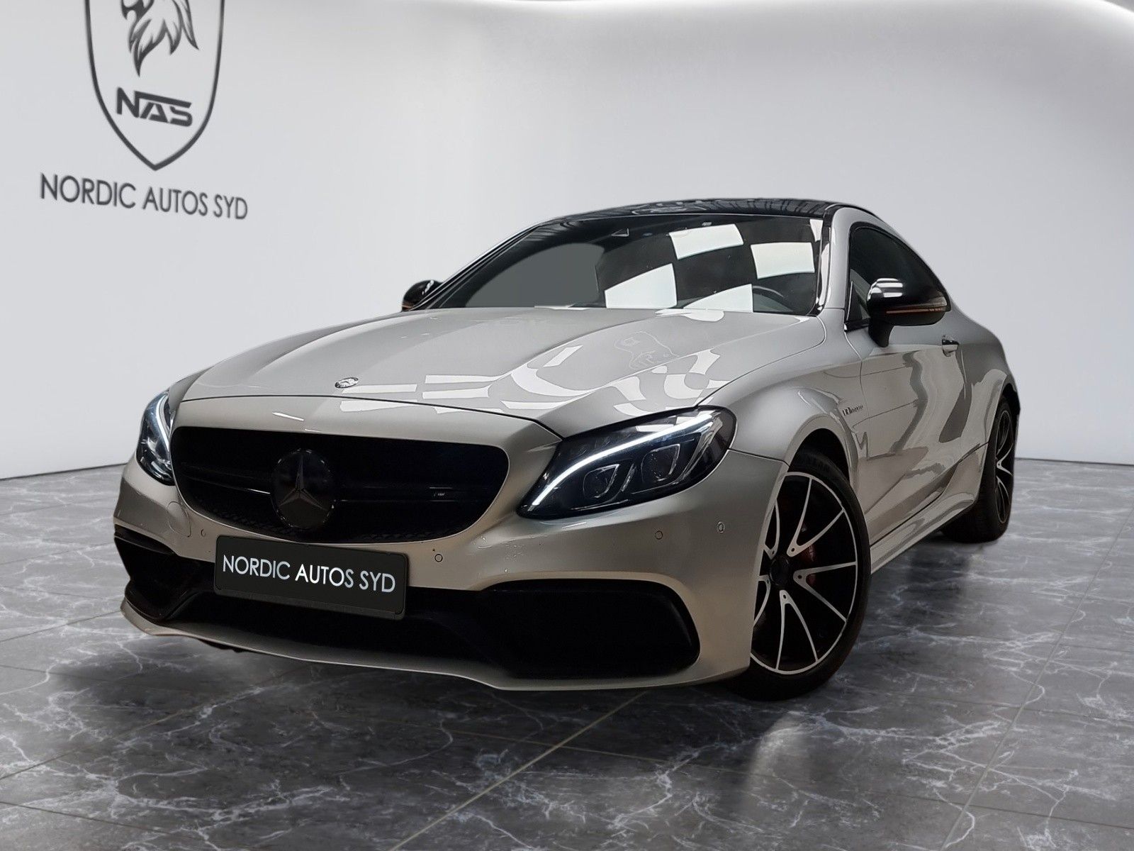MERCEDES-BENZ AMG / Bucket Seats / Panorama / Head up