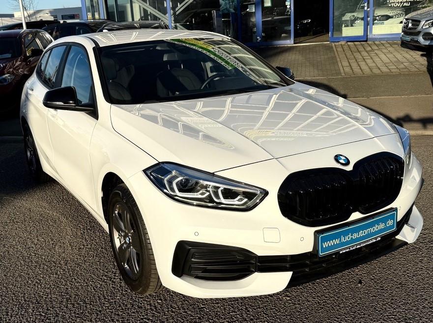 BMW 118 i Advantage,CarPlay,LED