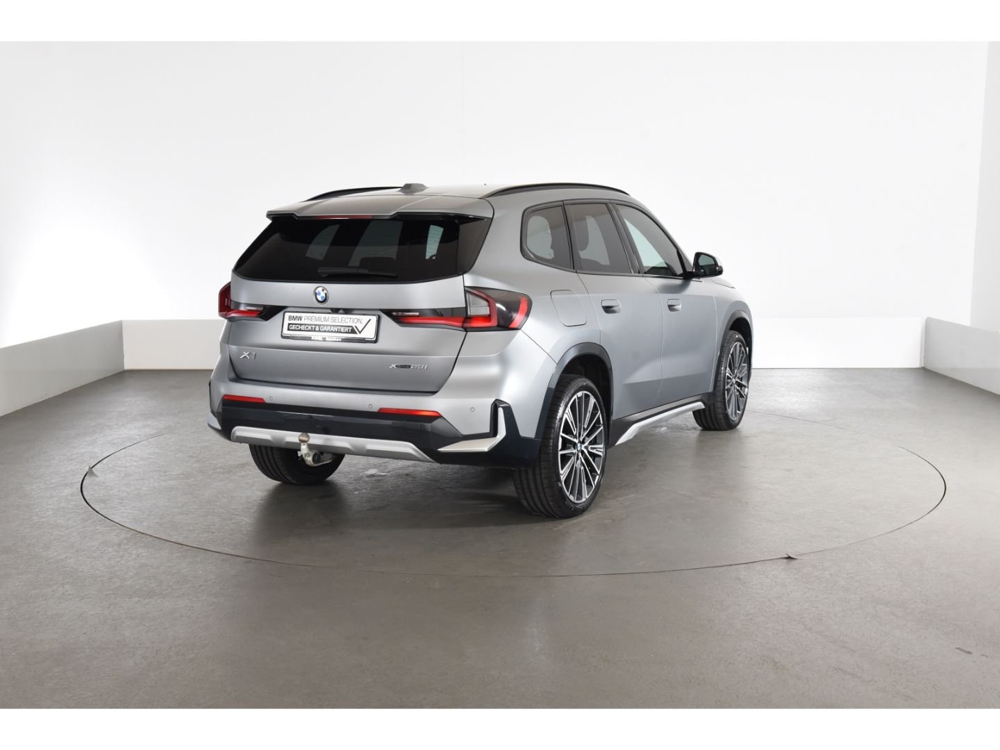 BMW X1 23 i xDrive xLine Anhängerkupplung Rückfahrka foto 4