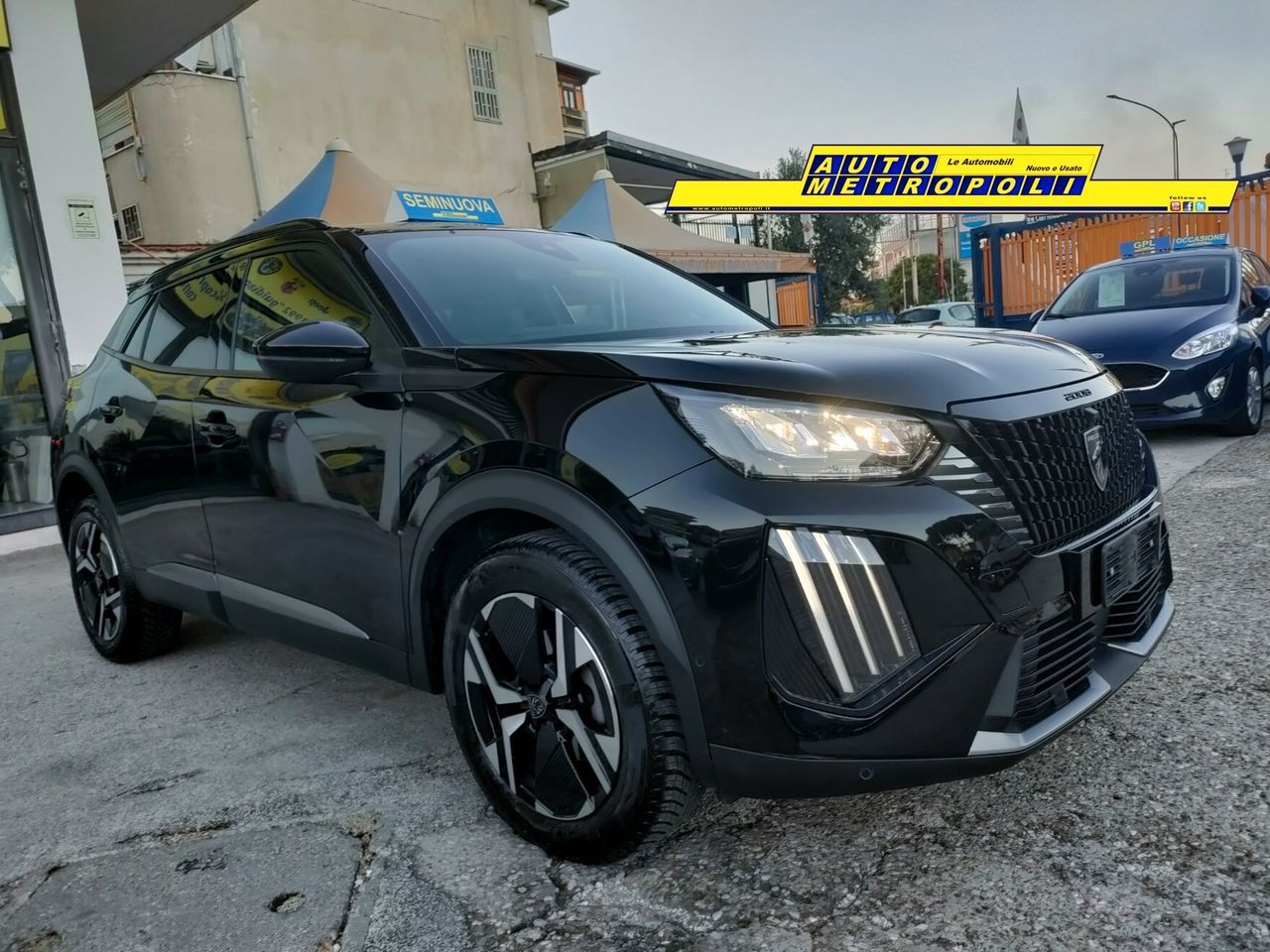 Peugeot 2008 1.2 100cv S&S Allure Pack imagem 3